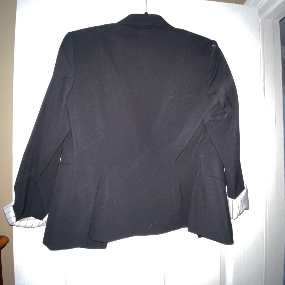 Black blazer size small. The limited.